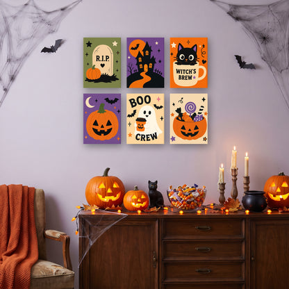 Coffret 6 mini-toiles Bande des Frissons accrochées dans un salon décoré pour Halloween — Maison Artsen
