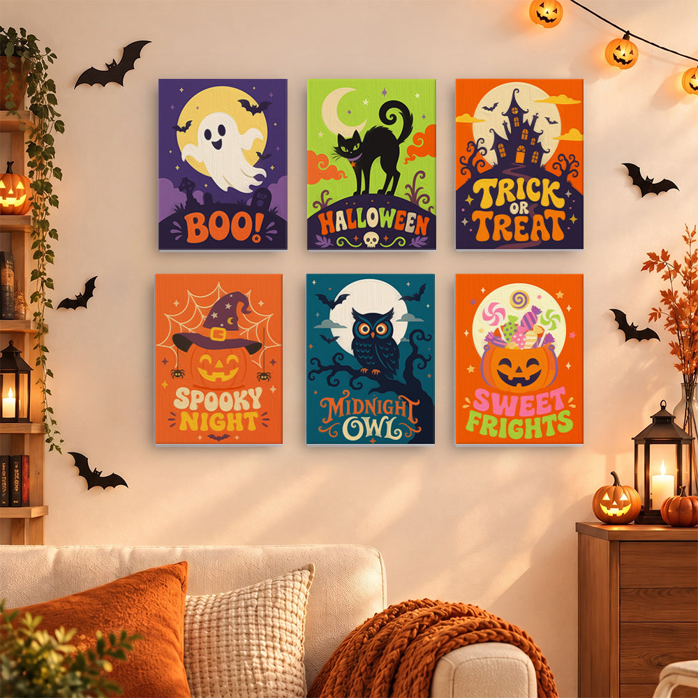 Coffret 6 mini-toiles Cartes de Frissons accrochées dans un salon décoré pour Halloween, Maison Artsen