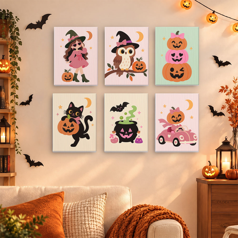 Coffret 6 mini-toiles Citrouilles Coquettes accrochées dans un salon décoré pour Halloween, Maison Artsen