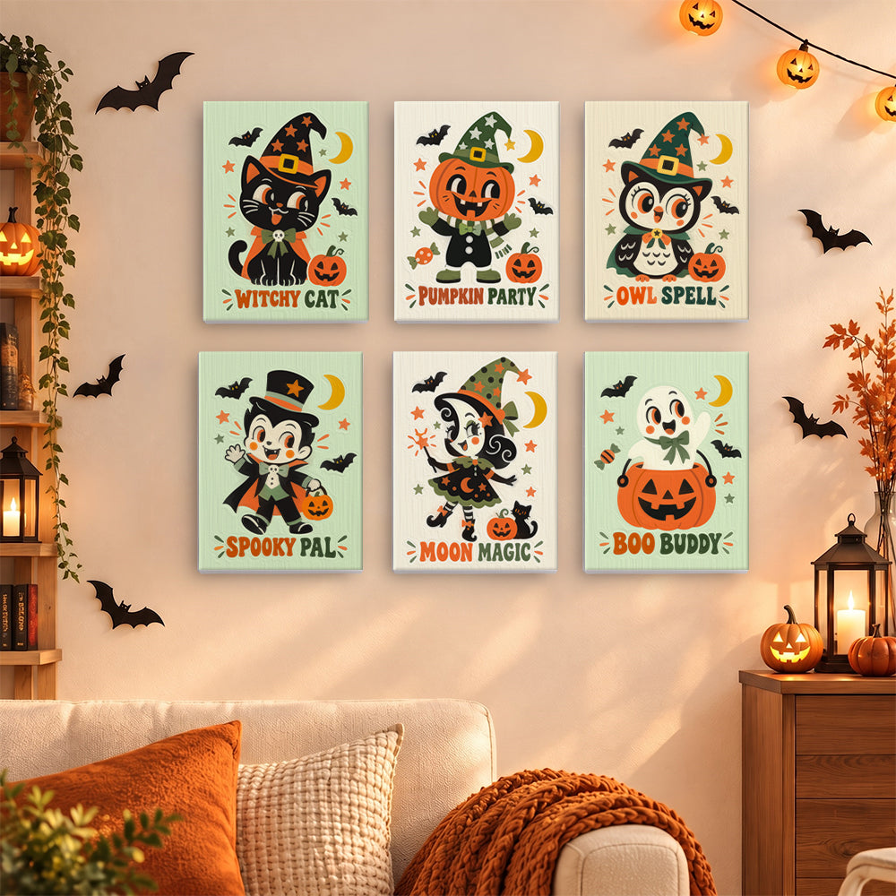 Coffret 6 mini-toiles Mascottes Rétro accrochées dans un salon décoré pour Halloween, Maison Artsen