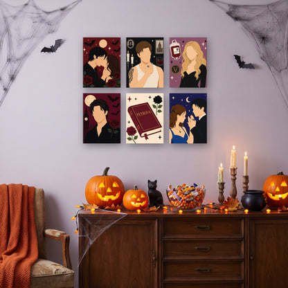 Coffret 6 mini-toiles Romance de Vampires accrochées dans un salon décoré pour Halloween — Maison Artsen