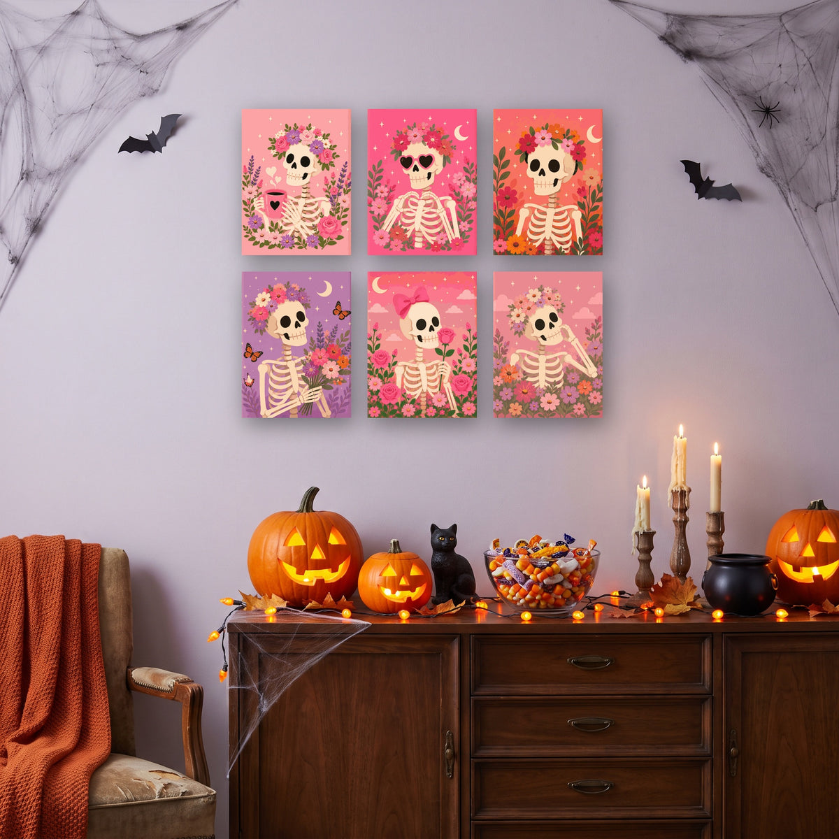 Coffret 6 mini-toiles Squelettes en Fleurs accrochées dans un salon décoré pour Halloween — Maison Artsen