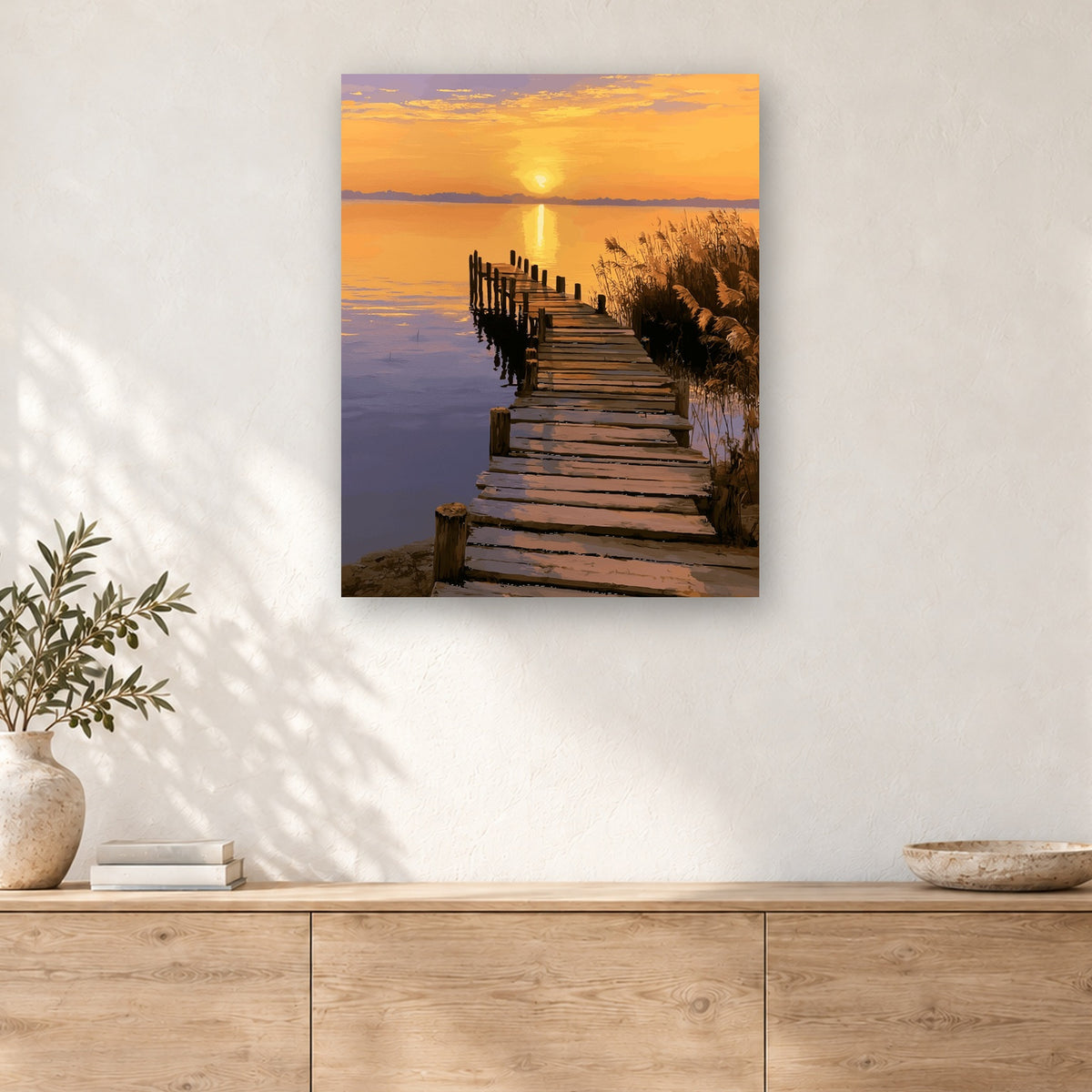 Tableau peinture par numéro Vieux Ponton au Soleil Couchant accroché dans un intérieur décoré, Maison Artsen