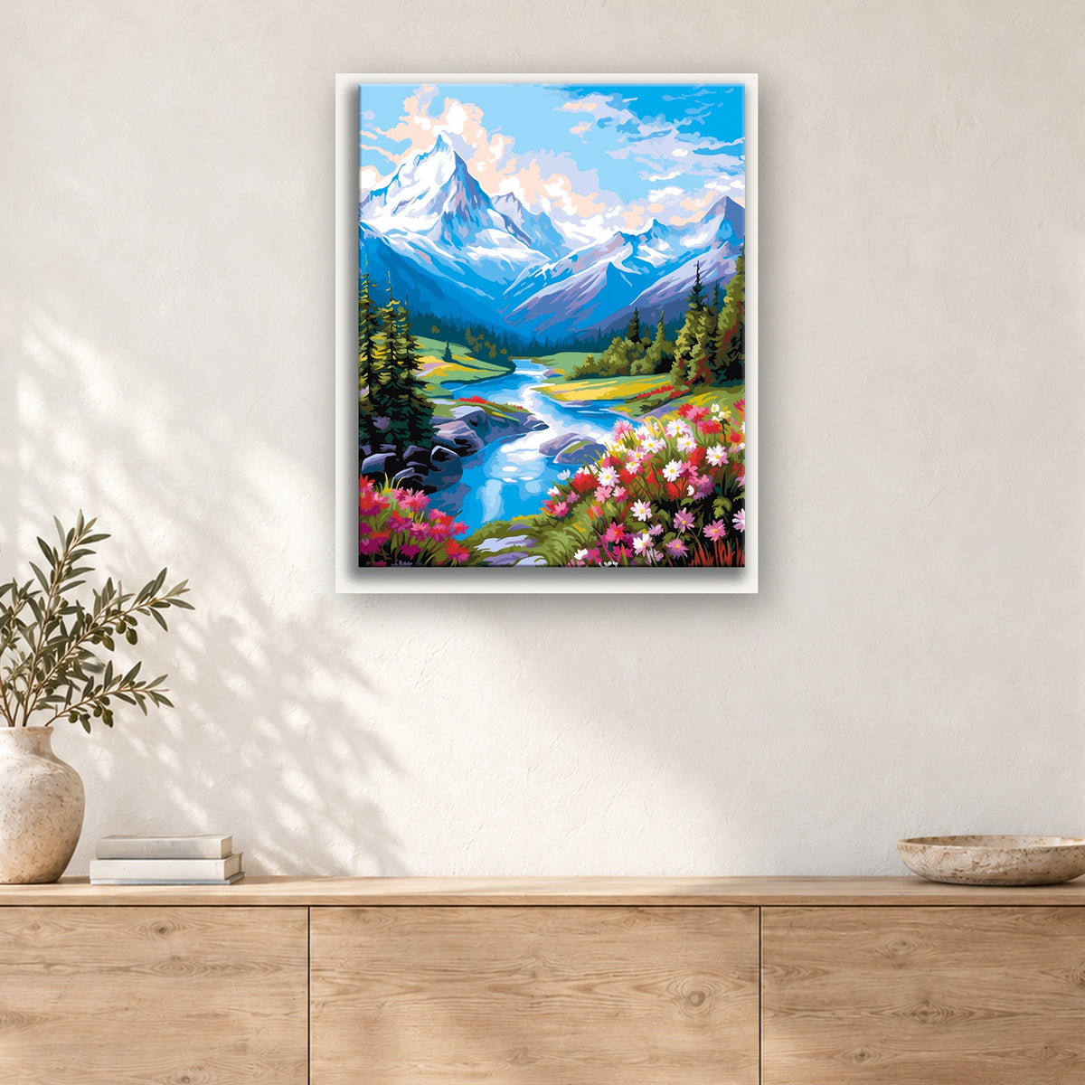 Tableau peinture par numéro Torrent Fleuri des Alpages accroché dans un intérieur décoré, Maison Artsen
