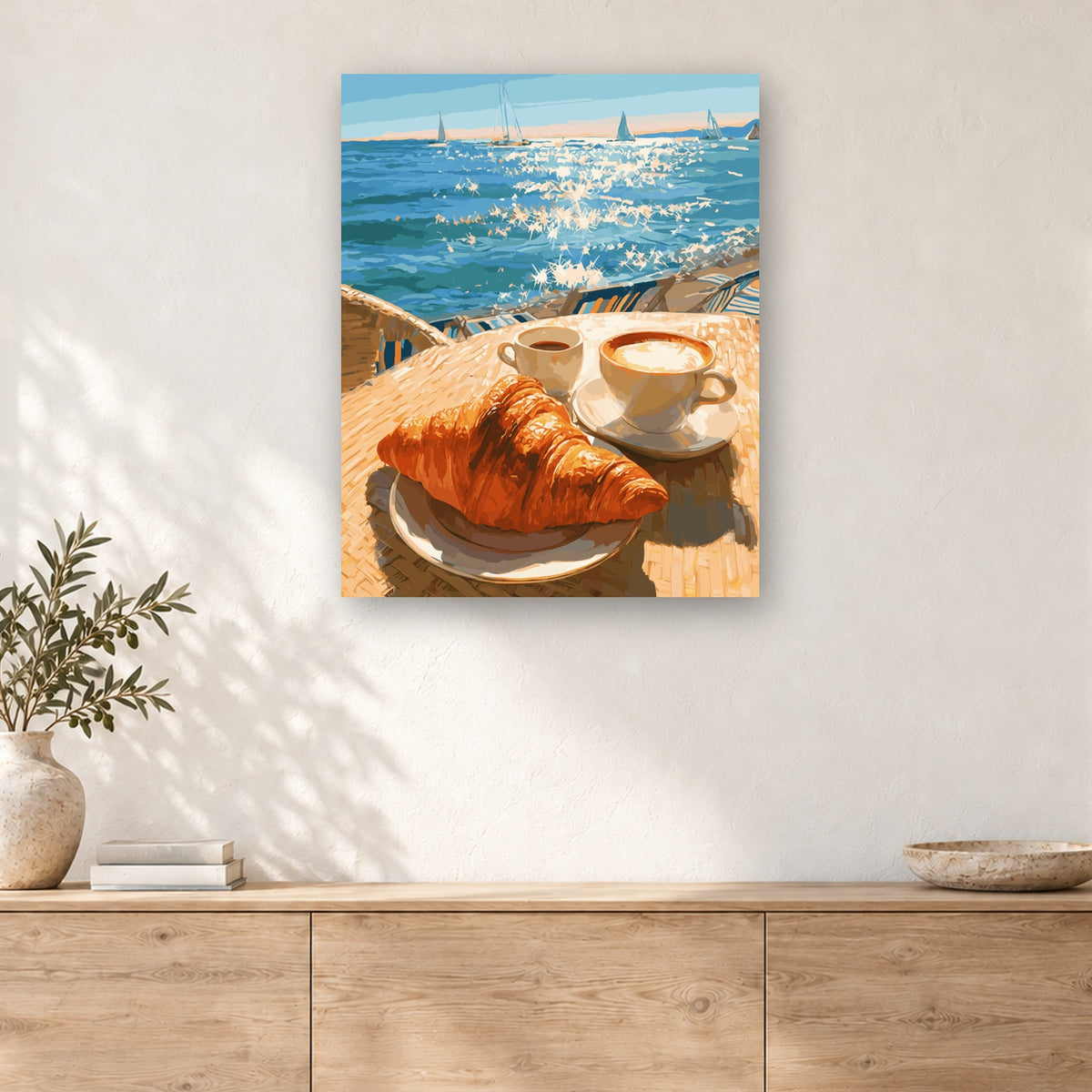 Tableau peinture par numéro Croissant Face à la Mer accroché dans un intérieur décoré, Maison Artsen