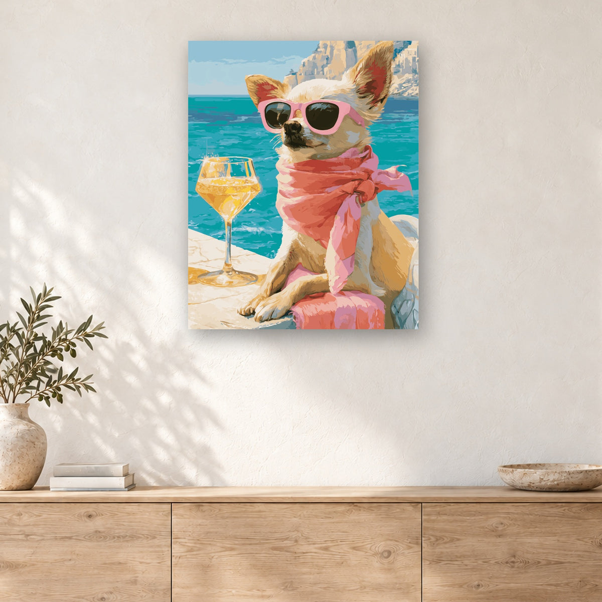 Tableau peinture par numéro Chihuahua sur la Riviera accroché dans un intérieur décoré, Maison Artsen