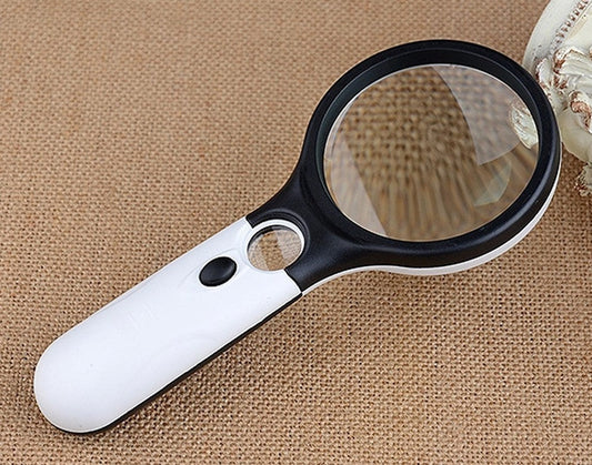 Loupe à main avec éclairage LED – Précision – Maison Artsen