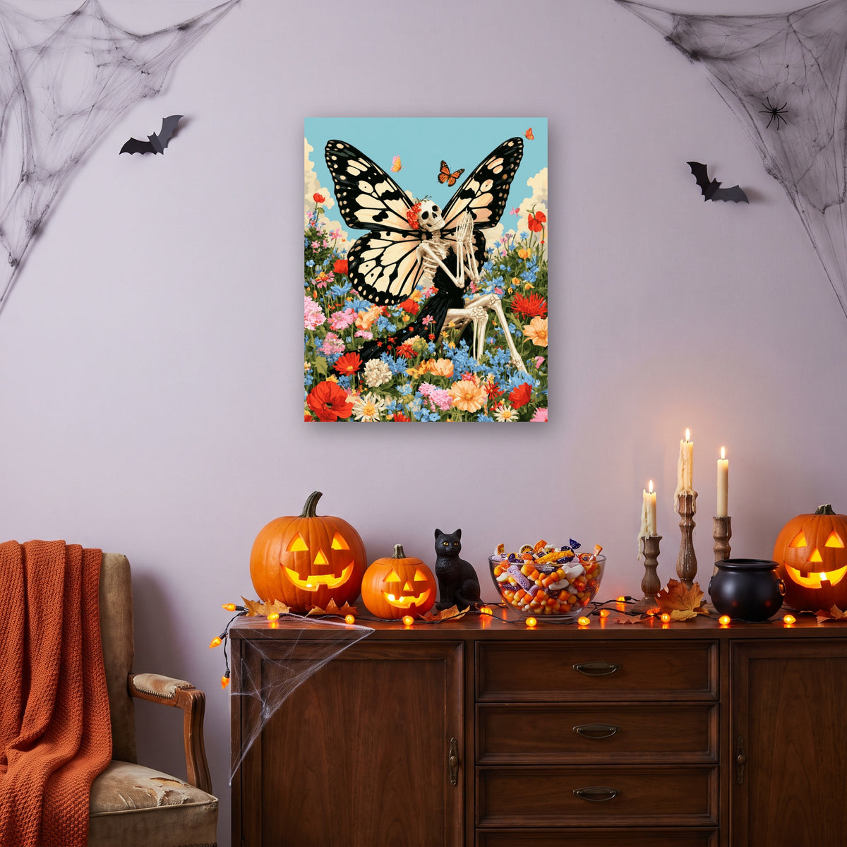 Tableau peinture par numéro Ailes Éternelles accroché dans un salon décoré pour Halloween — Maison Artsen