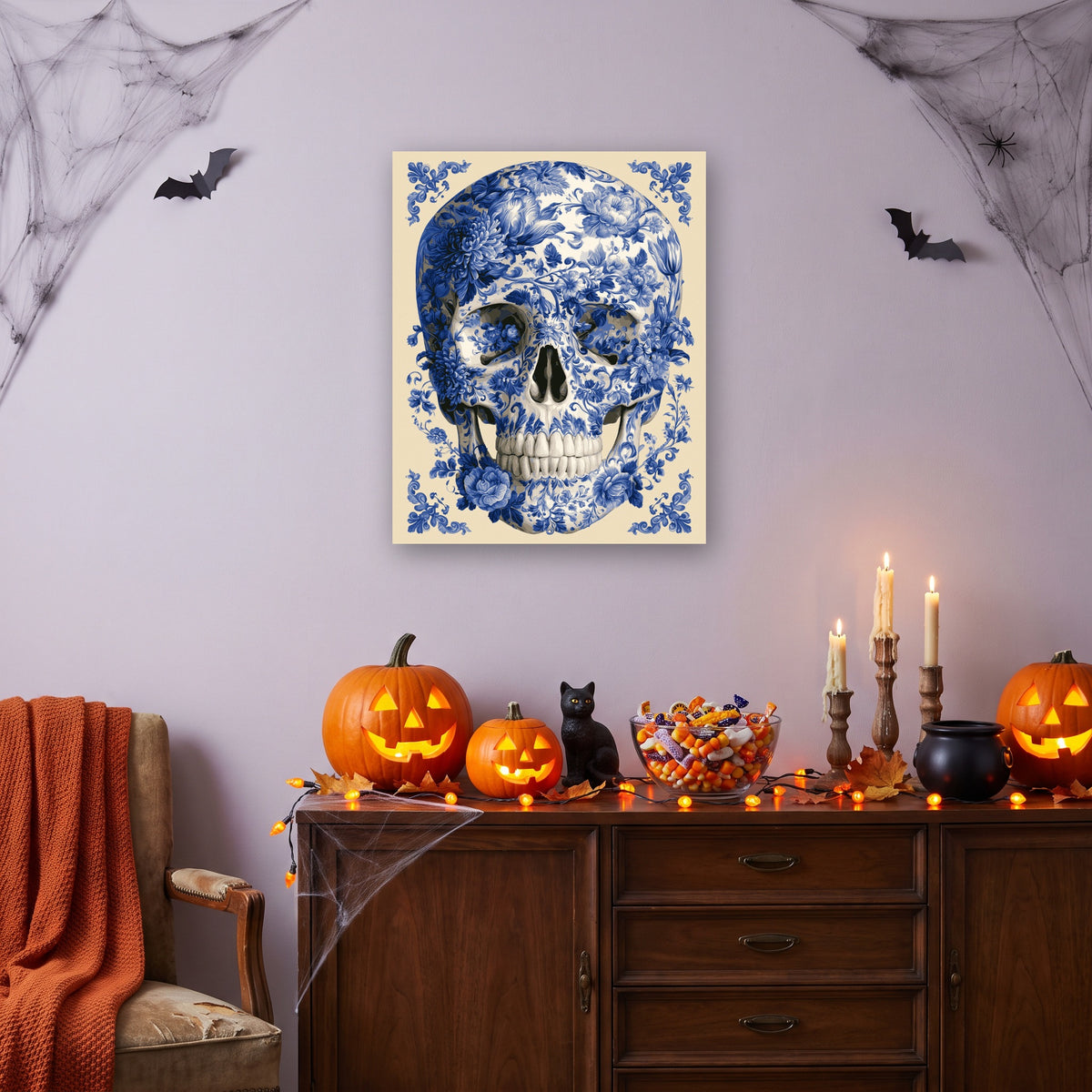 Tableau peinture par numéro Crâne de Delft accroché dans un salon décoré pour Halloween — Maison Artsen