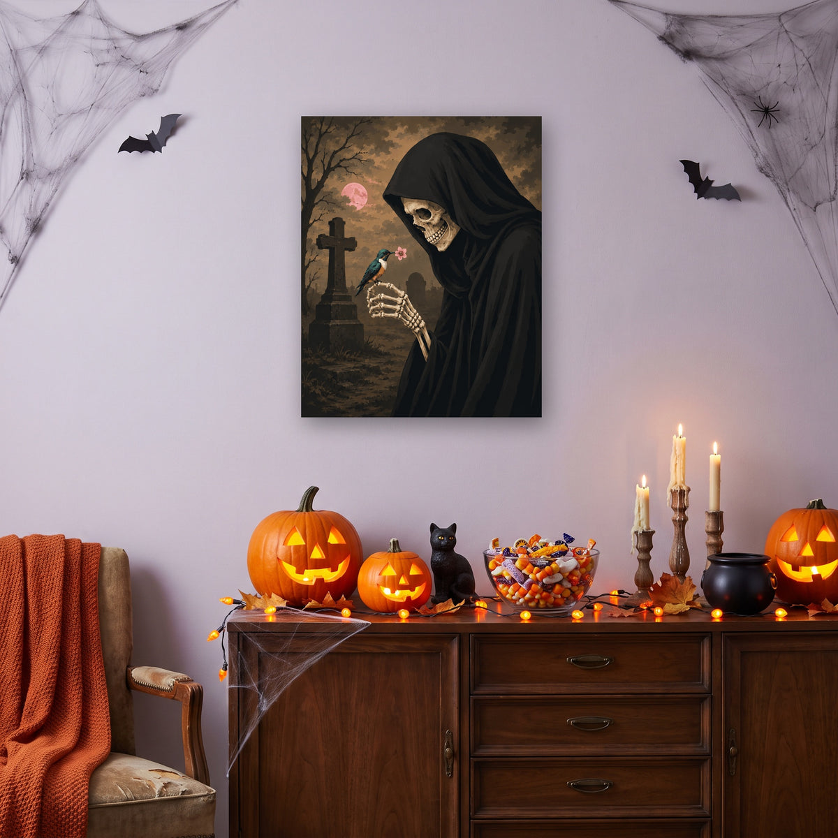 Tableau peinture par numéro Faucheuse et Colibri accroché dans un salon décoré pour Halloween — Maison Artsen