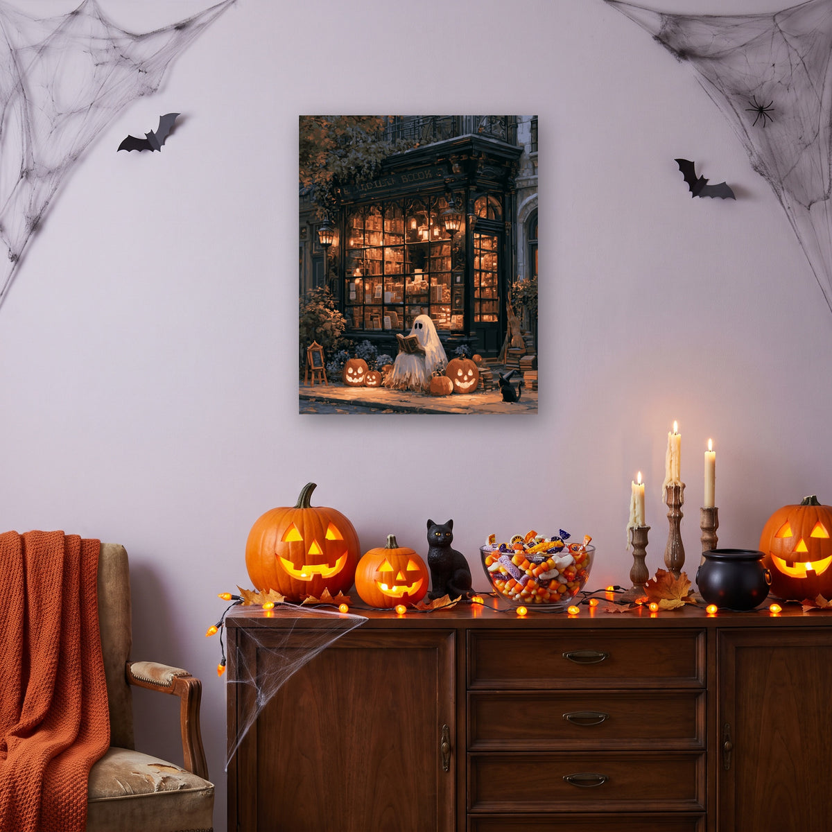 Tableau peinture par numéro Librairie des Fantômes accroché dans un salon décoré pour Halloween — Maison Artsen