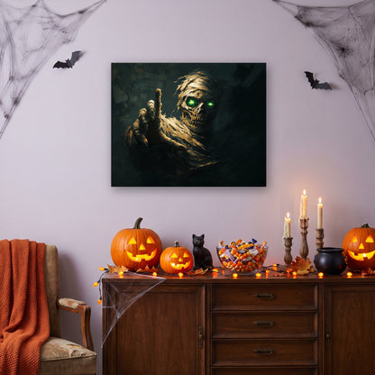 Tableau peinture par numéro Momie aux Yeux Verts accroché dans un intérieur décoré, Maison Artsen
