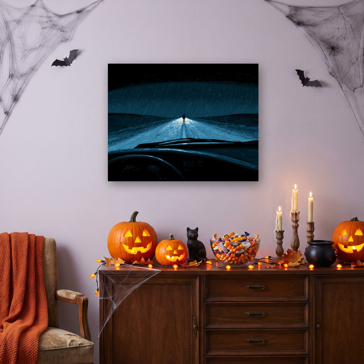 Tableau peinture par numéro Silhouette sous la Pluie accroché dans un salon décoré pour Halloween — Maison Artsen