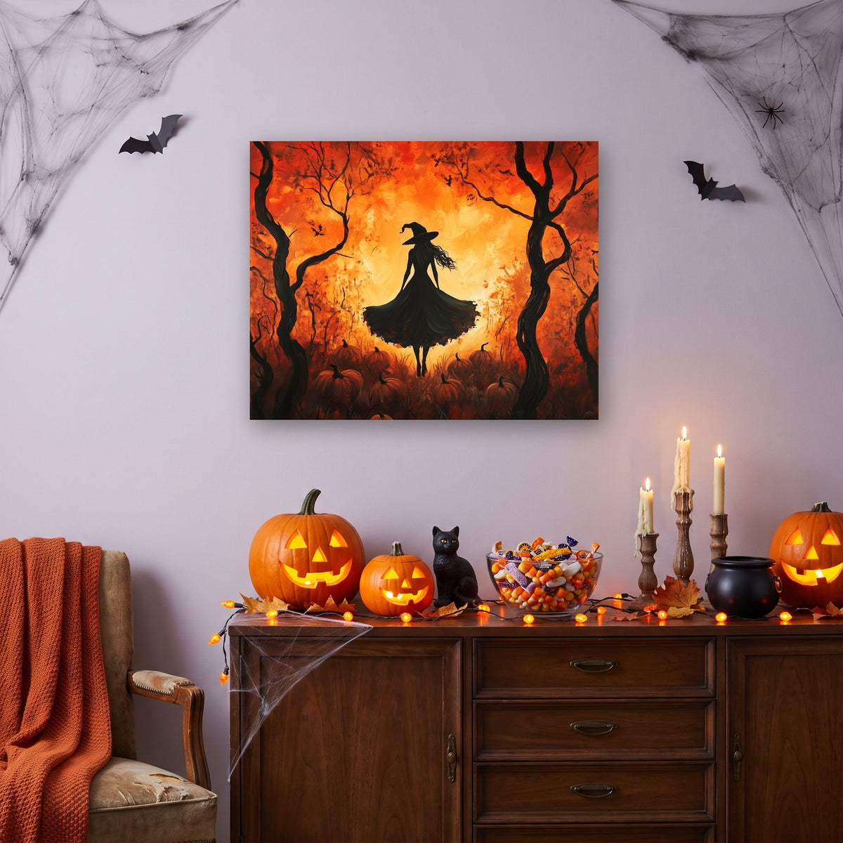 Tableau peinture par numéro Sorcière au Crépuscule accroché dans un salon décoré pour Halloween — Maison Artsen